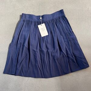 Margaret O’Leary, size L.